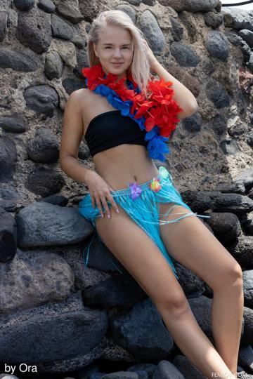 Emma K in Femjoy set Aloha