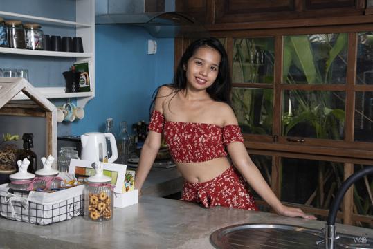 Norah in Watch 4 Beauty set Thai Cook