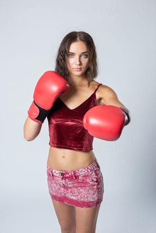 Oxana Chic in Metart set Boxer