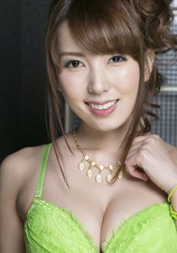 Hatano Yui in All Gravure set Lime Sweet