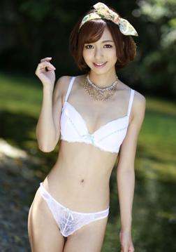 Harei Ai in All Gravure set At The Pond