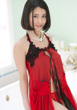 Matsuoka Chi Na in All Gravure set Busty Scarlet